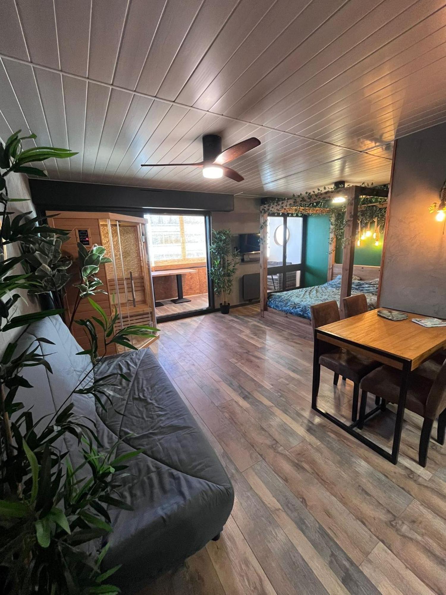 Oasis Tropical & Sauna Saint-Hilaire-de-Riez Bagian luar foto